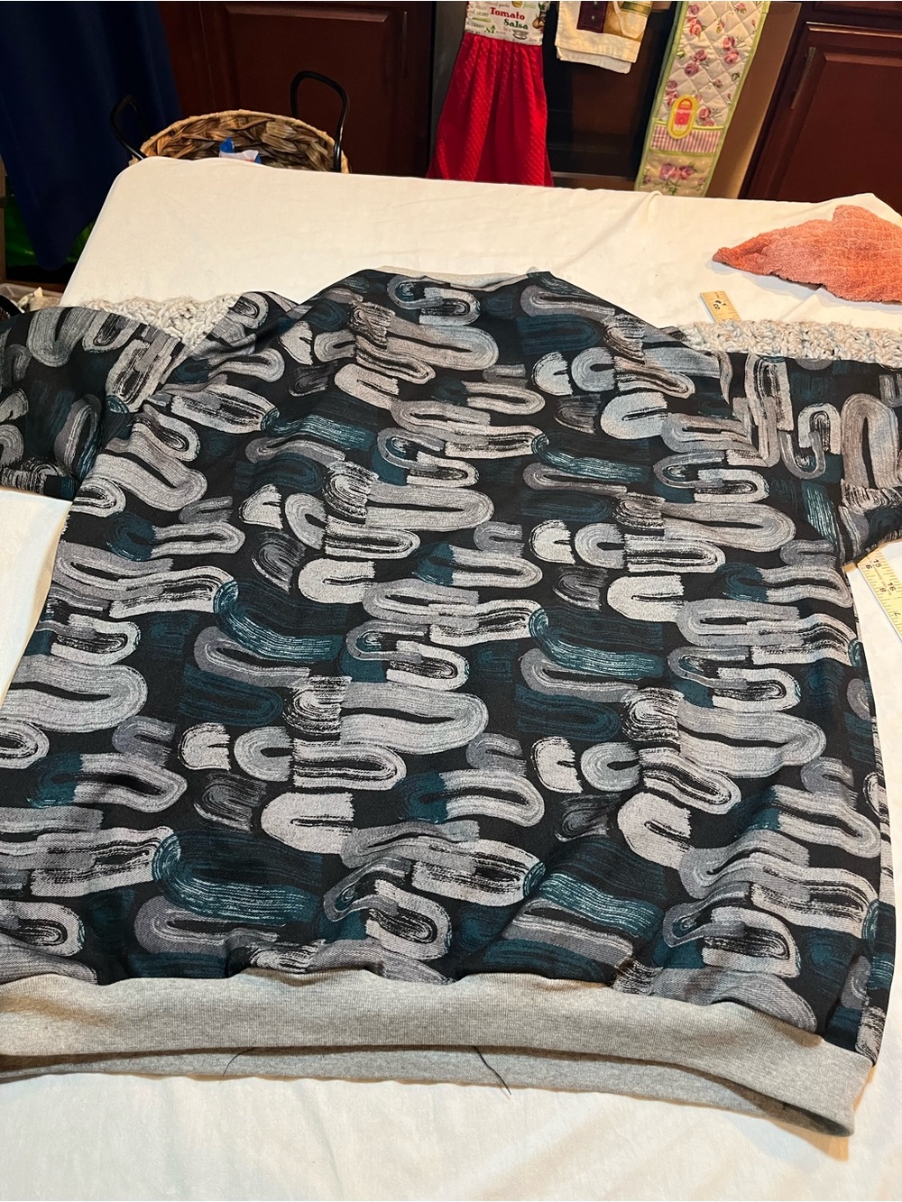 Men's Grey Patterned Crewneck Sweater size large or x large see below - Picture 13 of 14